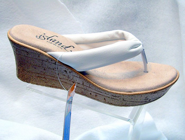 Island Slipper Women's P516 Wedge Thong - WHITE