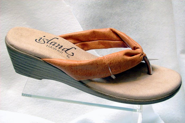 Island Slipper Women's T516 Sandal - TAN