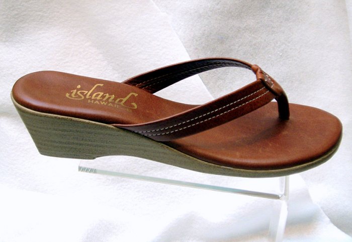 Island Slipper Women's T922 Sandal - COGNAC