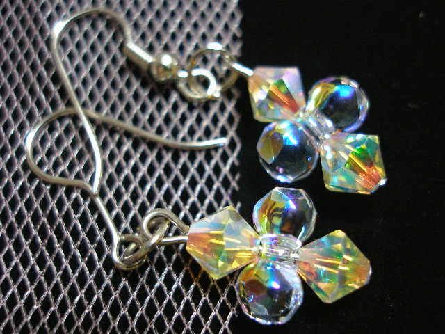 Swarovski Crytsal Ear Ring (MYR 31.00)