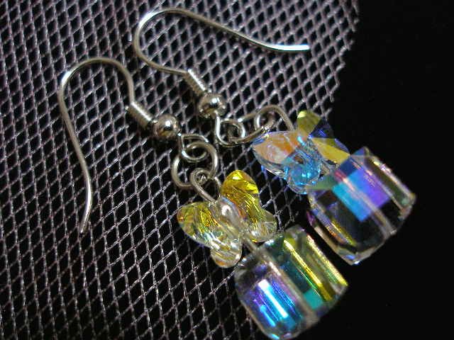 Swarovski Crytsal Ear Ring (MYR 40.00)