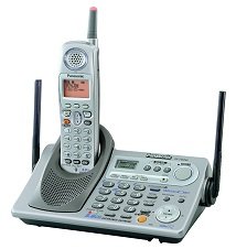 Panasonic KX-TG5240M - 5.8 GHz FHSS GigaRange Supreme Expandable Digital Cordless Phone System with