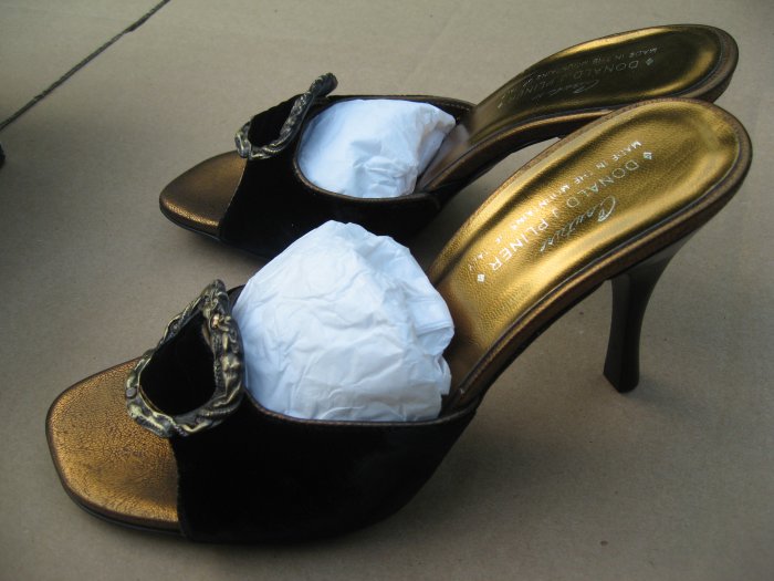 Donald Pliner Nervo Slide Sandal Shoes Black Velvet NEW in box