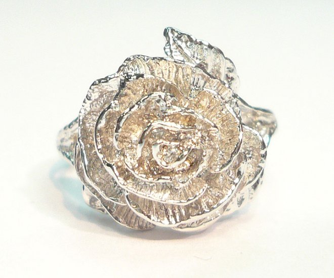 18K White Gold 0.01cts. Diamond Ring