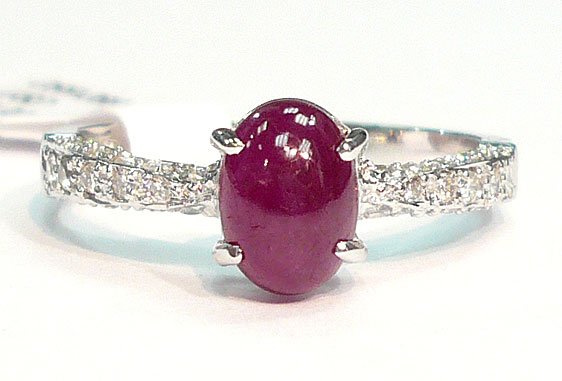 18K White Gold Ruby 0.30cts. Center Stone & Diamond Side Stone Ring