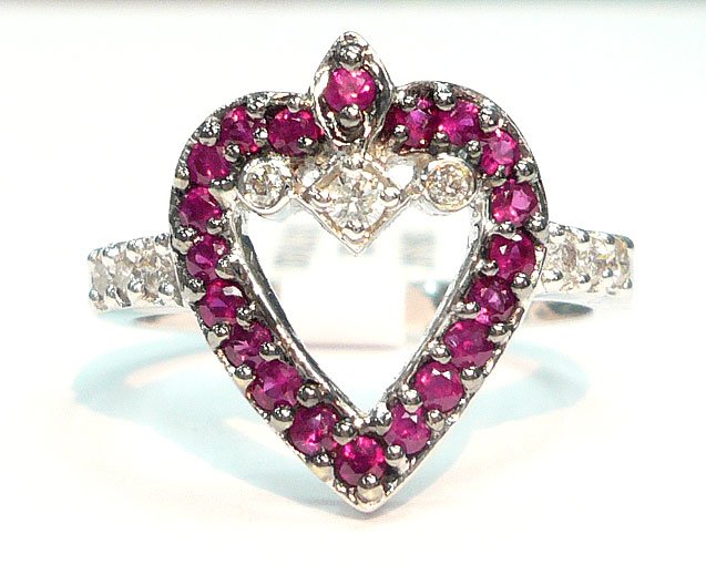 18K White Gold 0.17cts. Diamond & 0.38 Ruby Ring