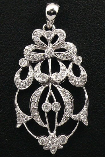 18K White Gold 0.38cts Diamond Pendant