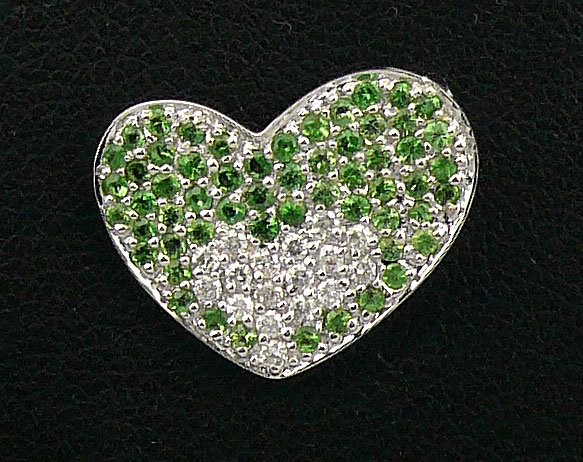 18K White Gold 0.13cts Diamond & 0.45cts Green Sapphire Pendant