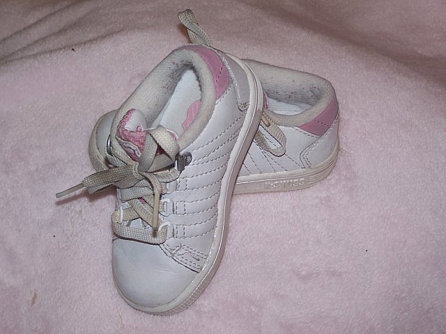 K Swiss Pink and White Sneakers Size 5