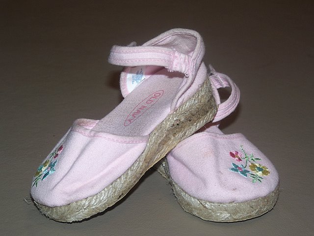Old Navy Pink Espirillas Size 5