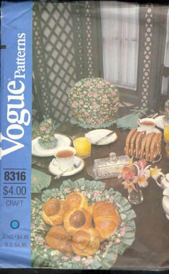 Vogue Sewing Pattern 8316 Table Gear One Size