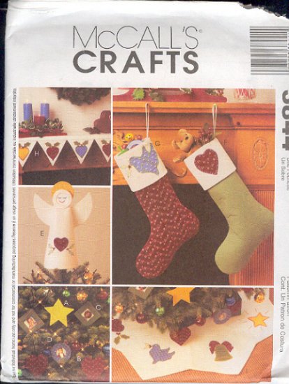 McCall's Sewing Pattern 3844, Christmas Mantle Piece, Sox, Ornaments and tree skirt