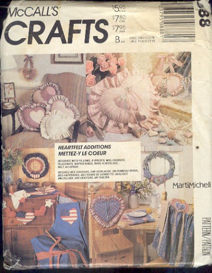 McCall's Sewing Pattern 888, Pillows, Wall hanging, mats, necklace, belt and apron, One size