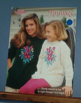 Knitting Pattern Brunswick, Pastimes Vol 924 Family sweaters, 6 designs Free Shipping