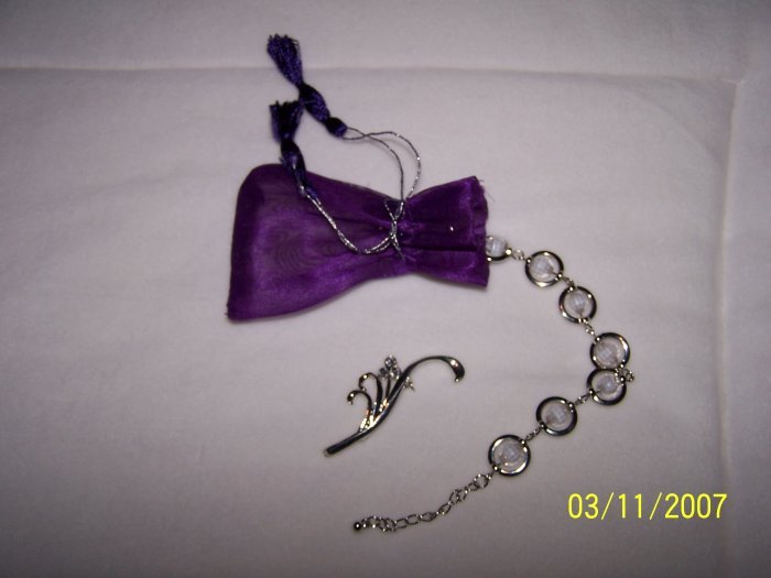 Bracelet / broach set