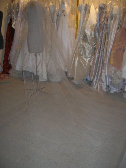 Bridal veil 207 Ivory