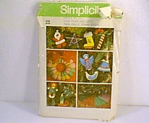 Ornaments Wreath Tree Skirt Bell Angel Stocking Santa Doll Cane Bird Simplicity Pattern 7736 Cut