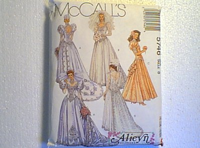 Beautiful Wedding Gown & Bridesmaid Dress McCalls Sewing Pattern 5746 Sz 8 Uncut