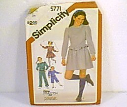 Stretch Knit Pants Knickers Mini Skirt Pulloever Tops Simplicity Sewing Pattern 5771 Sz Sm 7 Uncut