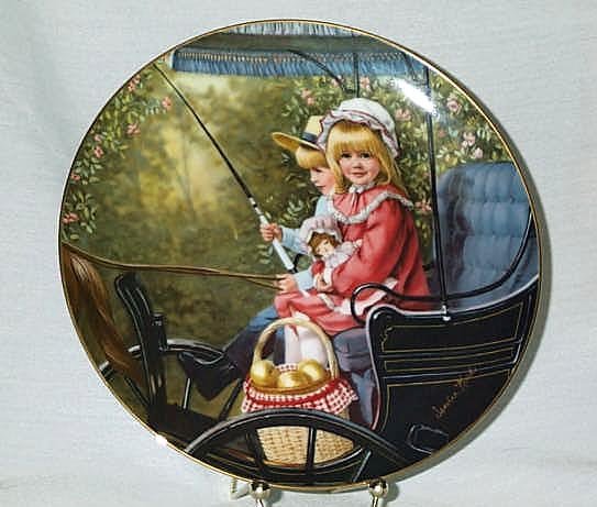 COLLECTOR PLATE THE SURREY RIDE BY SANDRA KUCK #8 in DAYS GONE BY PLATE COLLECTION NEW IN BOX 1984