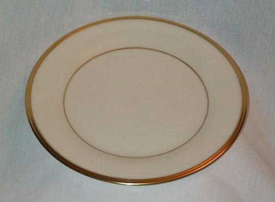 LENOX "ETERNAL" BONE CHINA DINNER PLATE 10 3/4" 24k GOLD TRIM EXCELLENT CONDITION FREE SHIPPING