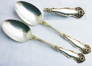 Arbutus silverplate Rogers IS 1908 issue 2 serving spoons silver plate
