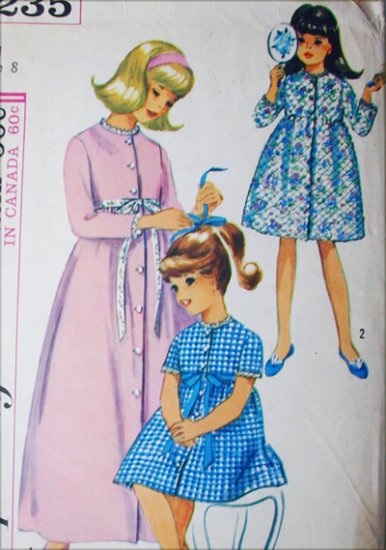 Simplicity 6235 vintage 1965 sewing pattern girls robe size 8