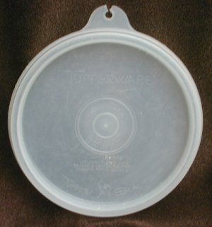 Tupperware replacement lid W seal clear single tab 9 1/2 inches