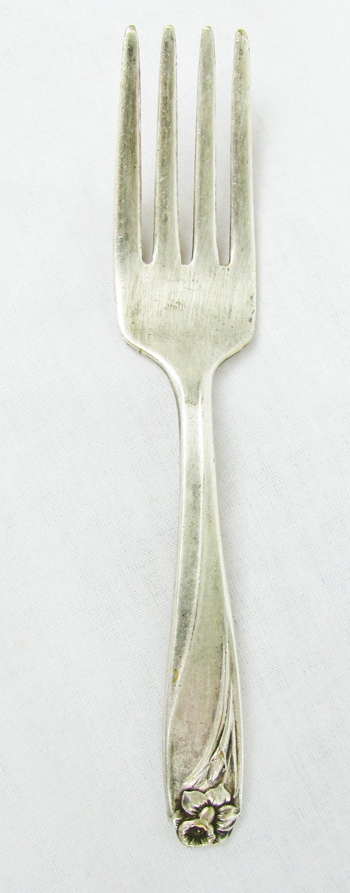 Daffodil silverplate baby fork International Silver plate 1950