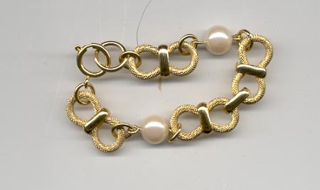 Avon Classic Style Bracelet- small