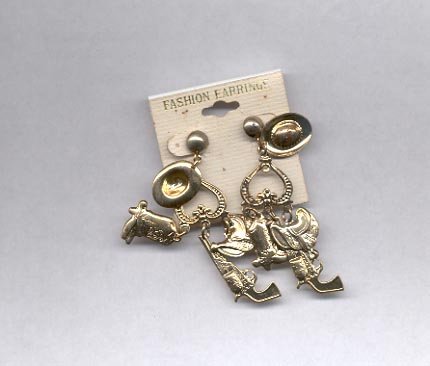 Goldtone hat, gun, dangle pierced earrings (#34)