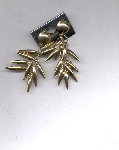 Goldtone dangling pierced earrings (#66)