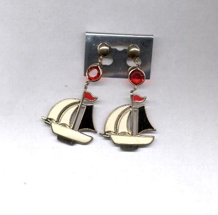 Sailboat pierced earrings (# 38)