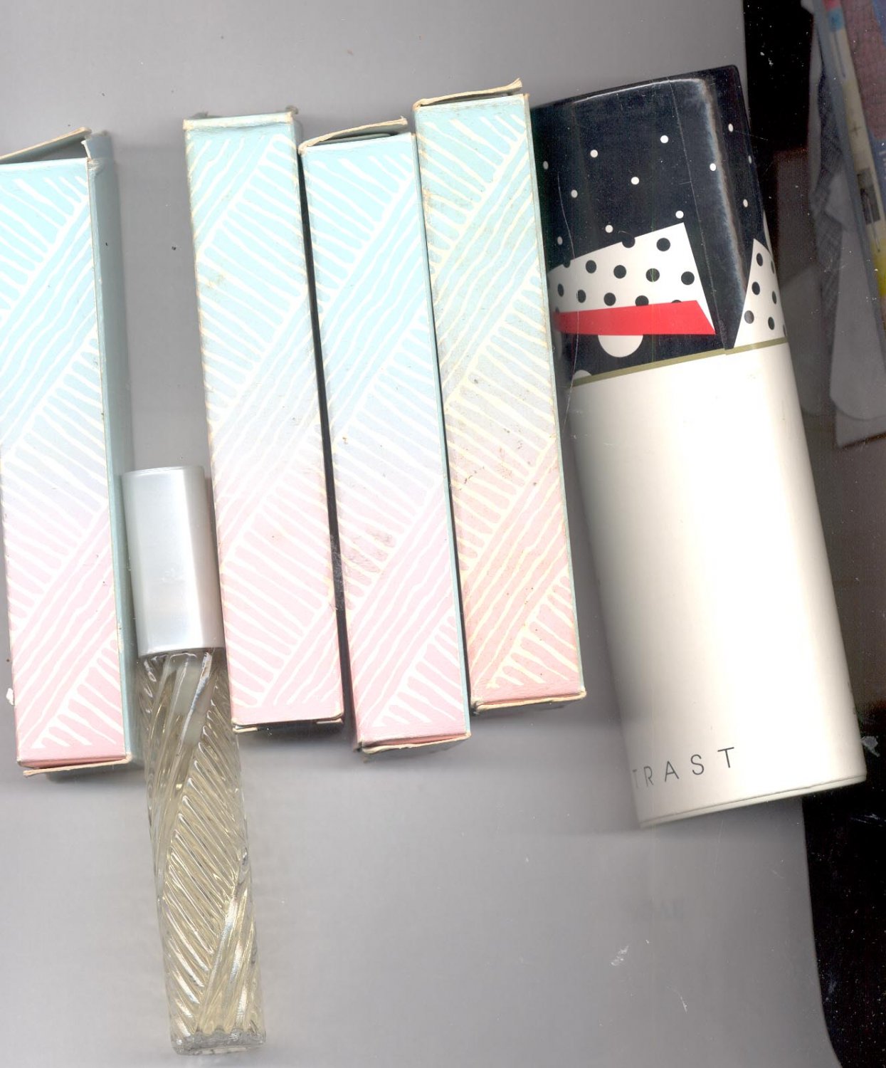 Avon CONTRAST Cologne, Talc (Lot # 7)