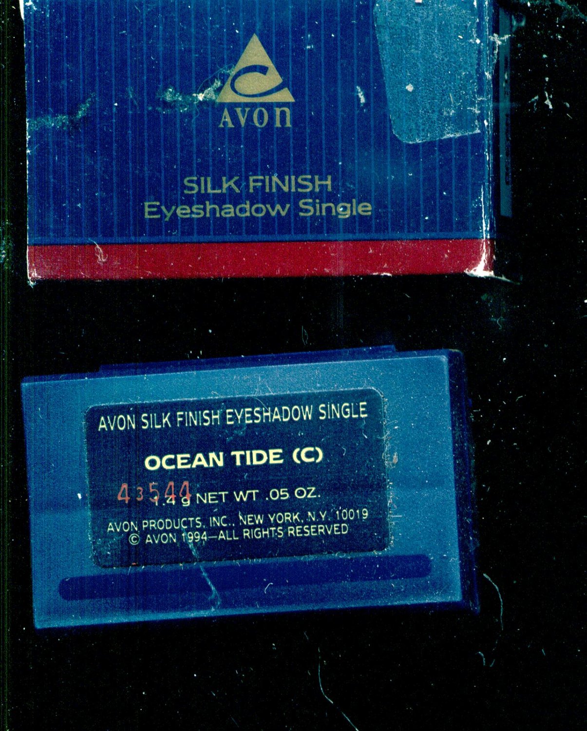 Avon Silk Finish eyeshadow single- Ocean Tide- NOS
