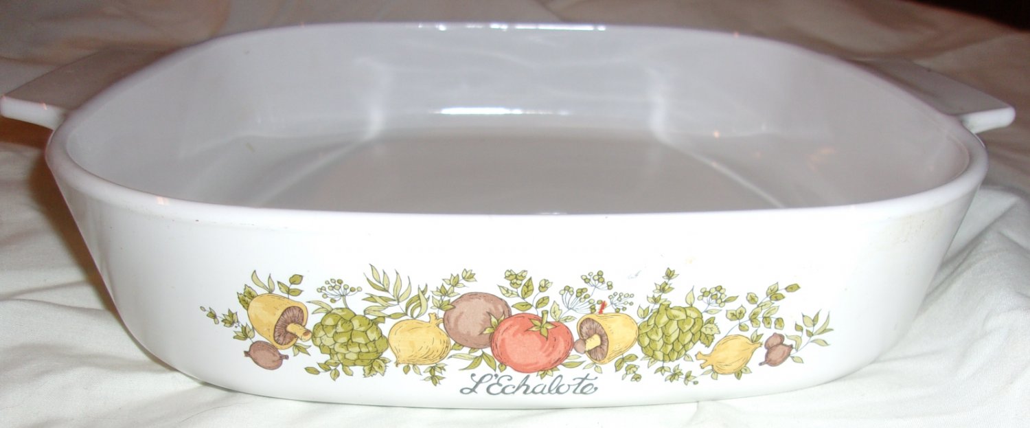 Vintage Corning Wear 2.5 liter square casserole dish - no lid- Spice of Life