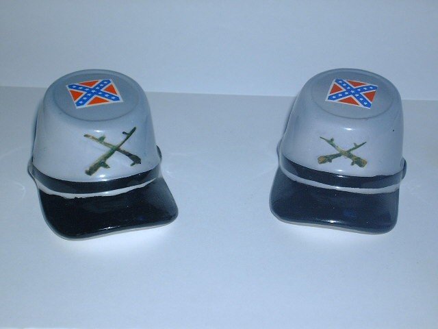 Vintage Confederate Army Hat Salt & Pepper Shaker Set
