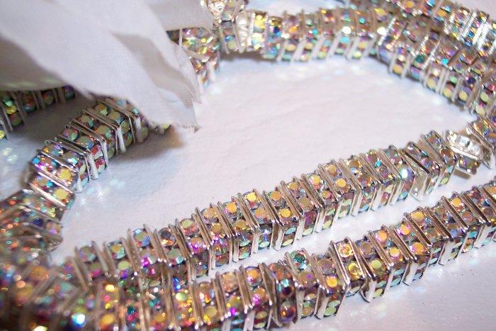 SILVER/CRYSTAL AB Rhinestone Squaredelles 6mm q.10