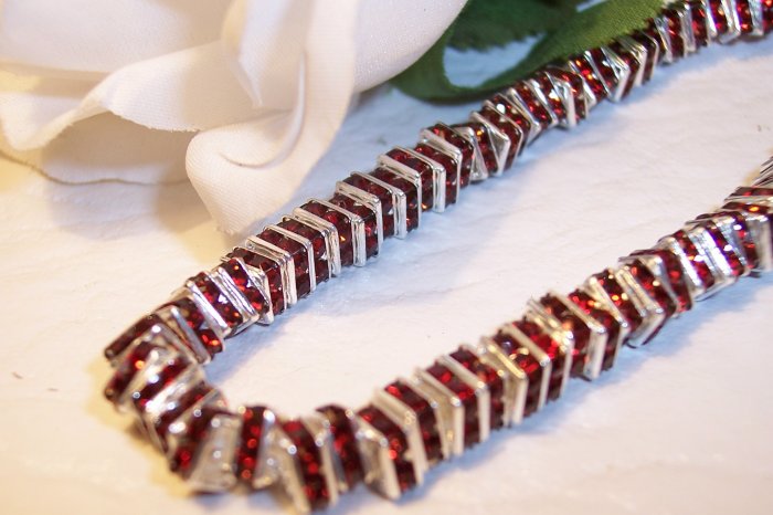 SILVER/ RUBY Rhinestone Squaredelles 4.5mm q.10
