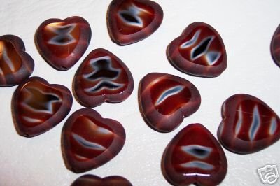 RED TIGER HEART Czech Beads q.5