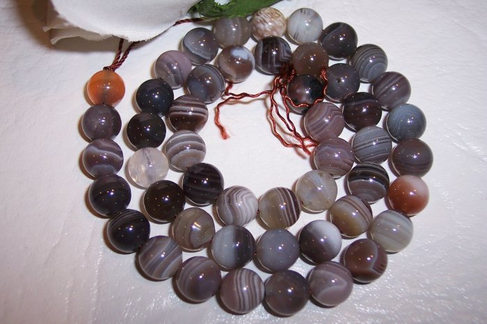 BOTSWANA AGATE 8 mm Round Beads