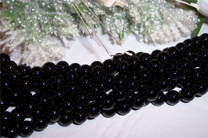 BLACK ONYX 8mm Round Beads