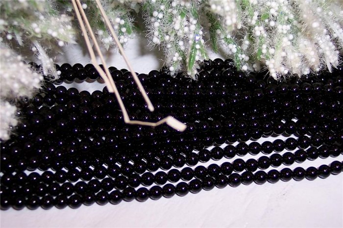 BLACK ONYX 4mm Round Beads