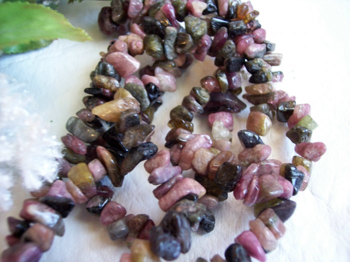 TOURMALINE Chips 15" Multi-color
