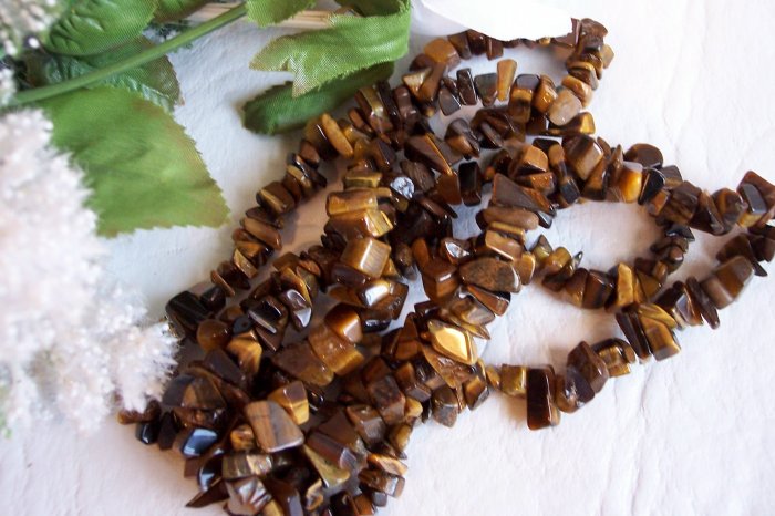 TIGER EYE Chips 5-10 mm 35" STRAND