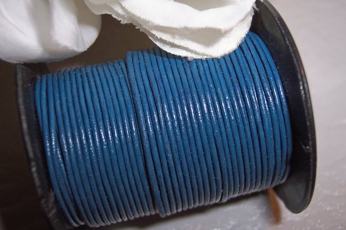 LEATHER CORD 1mm DARK BLUE 5 yards