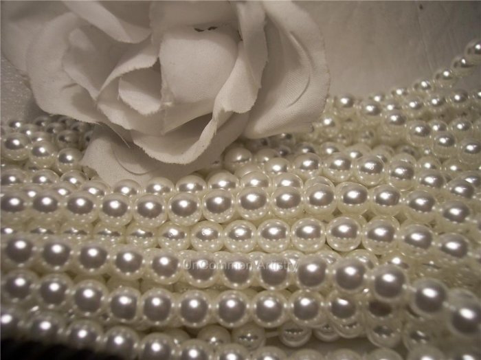 GLASS PEARLS Czech 6mm Round SNOW WHITE q.100