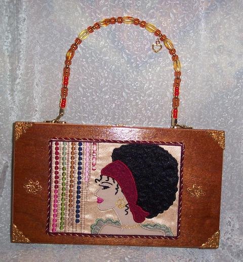 RETRO DESIGN SEVENTIES LADY ON A CIGAR BOX PURSE