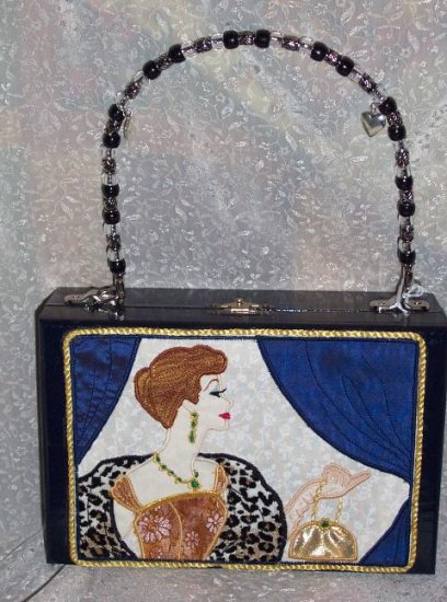 RETRO SIXTIES DESIGN LADY ON A CIGAR BOX PURSE