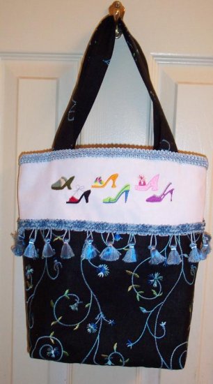 NEW EMBROIDERED FASHION SHOE PARADE TOTE / HANDBAG~REDUCED
